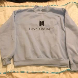 Turtleneck sweatshirt, love yourself BTS tour